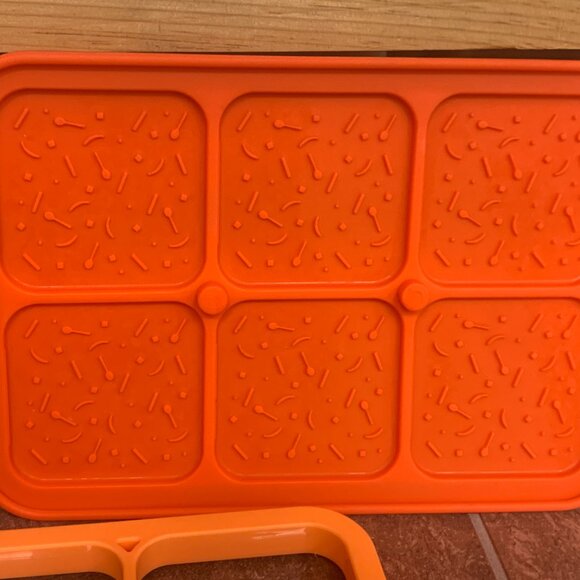 Pampered Chef Ice Cream Sandwich Maker Mold, Silicone & Nylon, Orange, #2493 - Picture 4 of 11